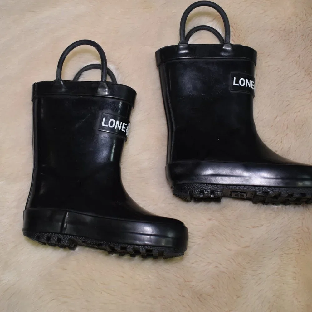 Kids Black Rain Boots Size 4 BPA Free Rubber Waterproof